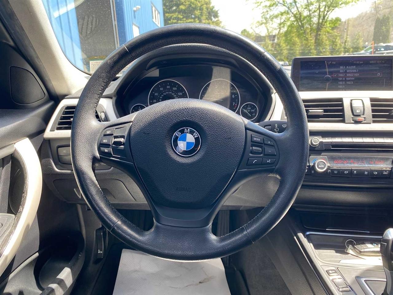 BMW 3-Series 328i xDrive Sedan 2013