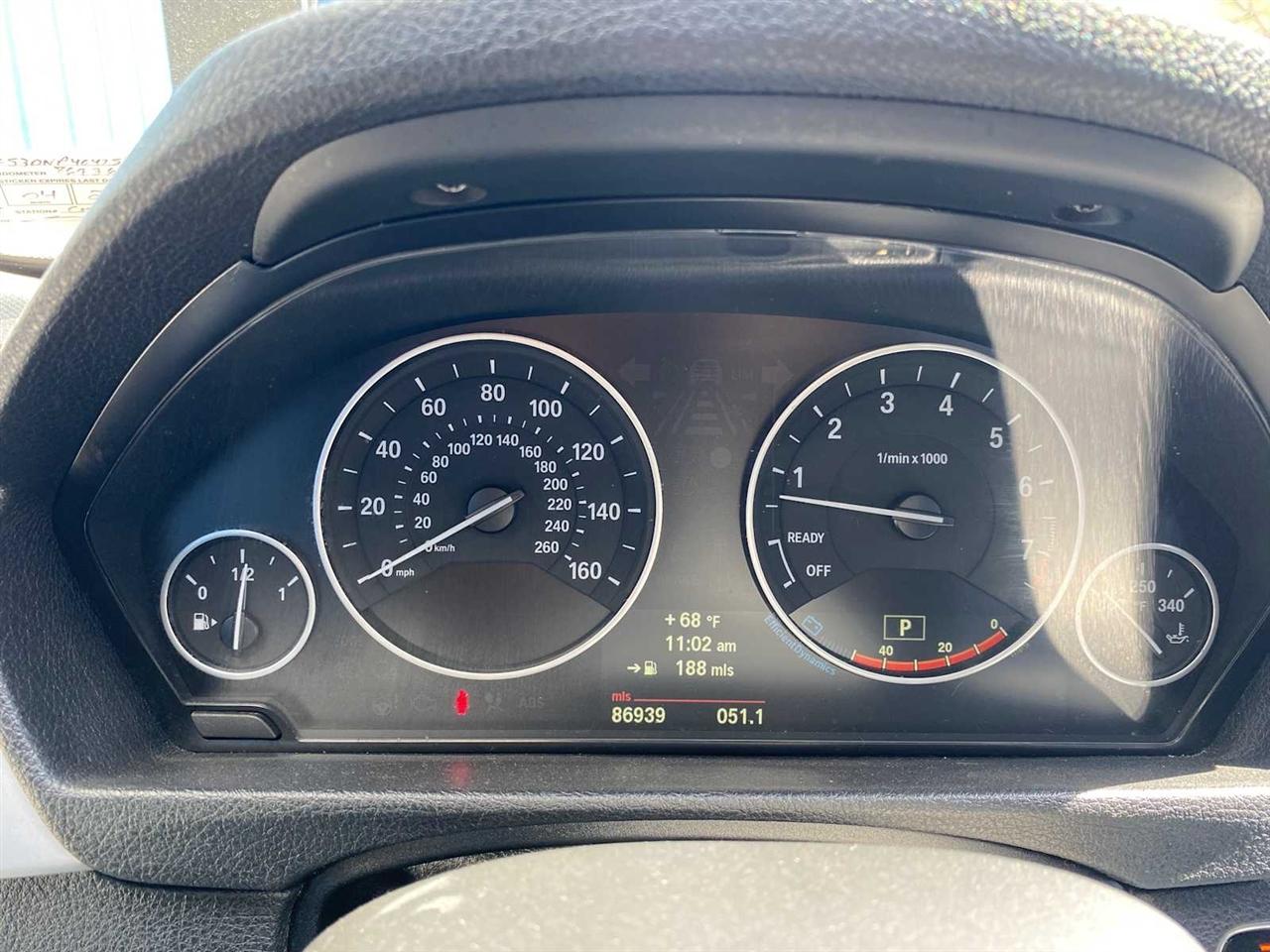 BMW 3-Series 328i xDrive Sedan 2013