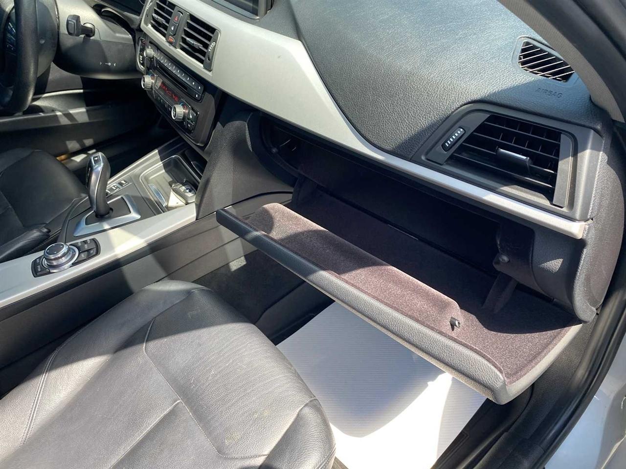 BMW 3-Series 328i xDrive Sedan 2013