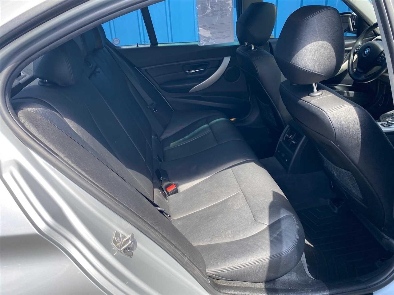 BMW 3-Series 328i xDrive Sedan 2013