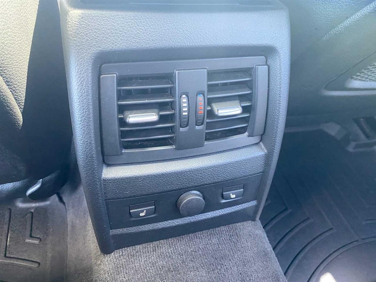 BMW 3-Series 328i xDrive Sedan 2013