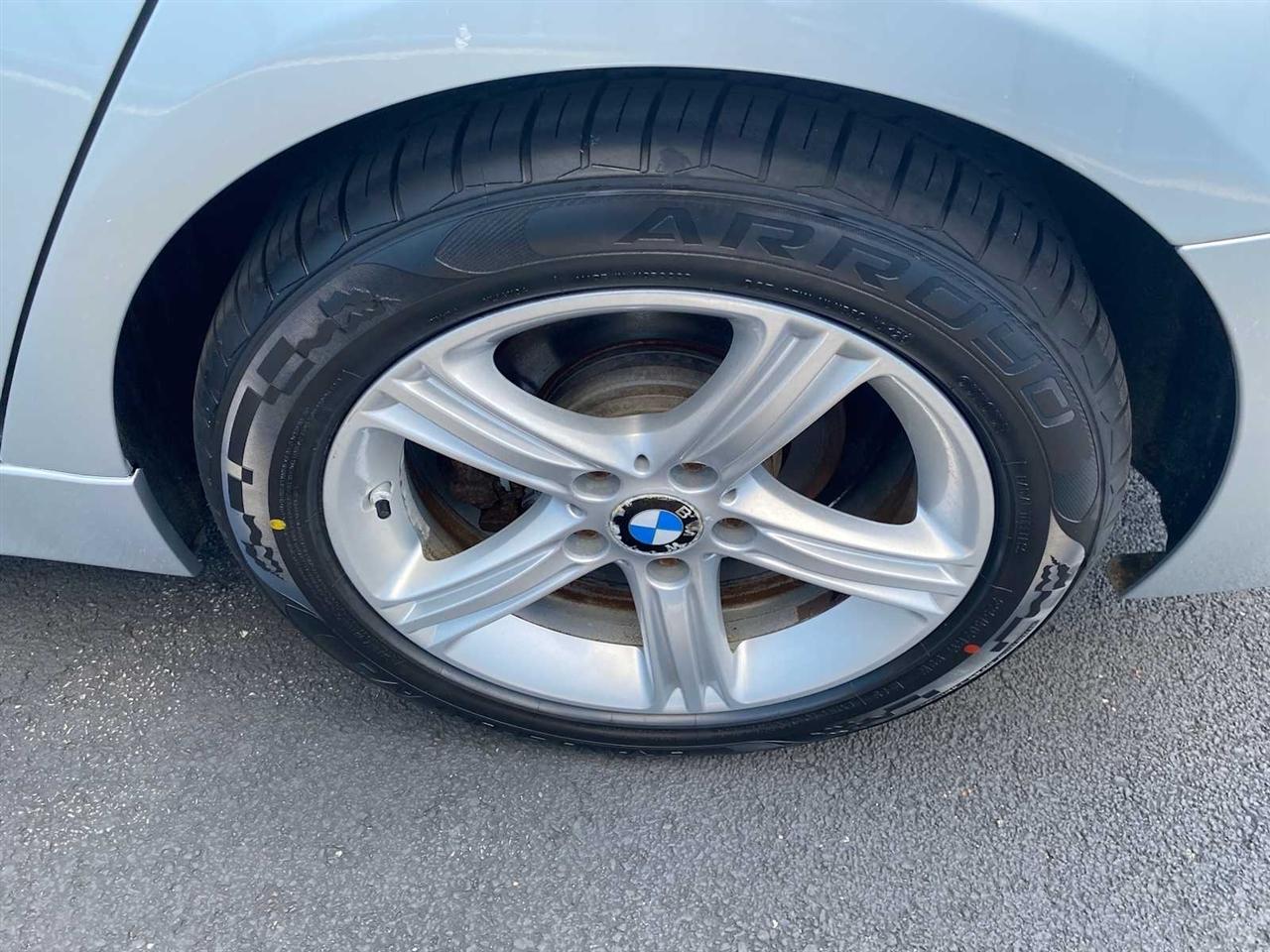 BMW 3-Series 328i xDrive Sedan 2013