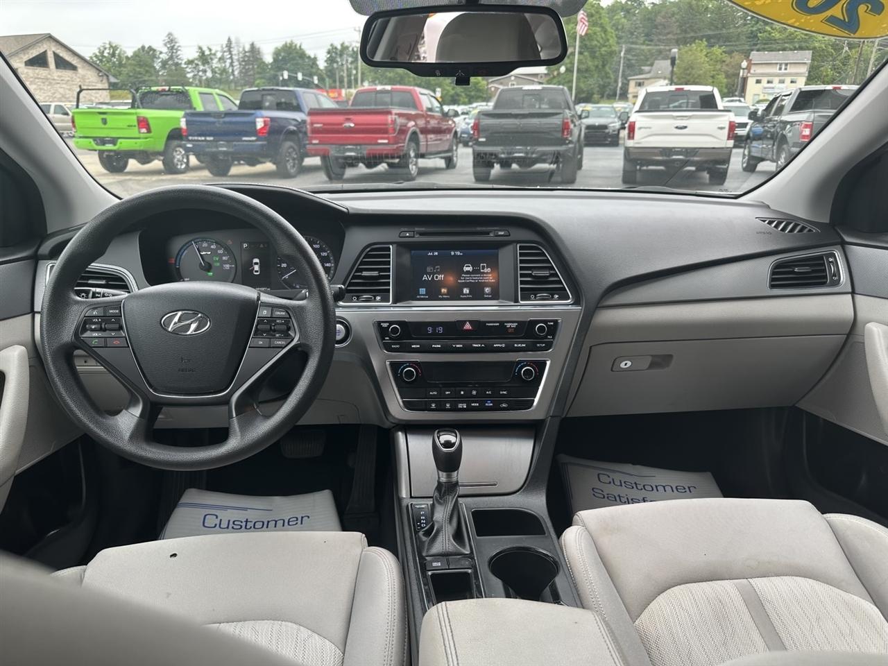 Hyundai Sonata Hybrid 4dr Sdn SE 2017
