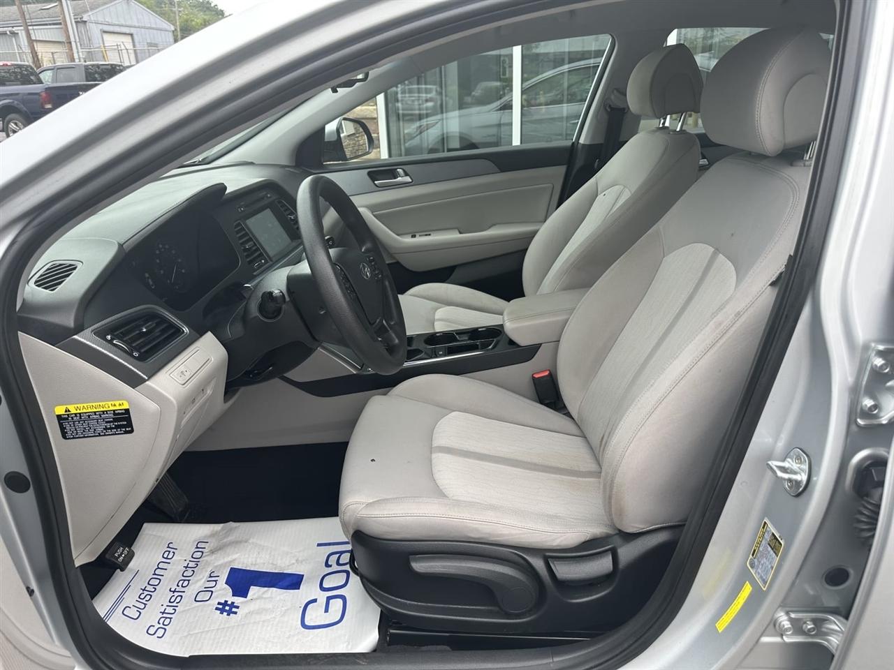 Hyundai Sonata Hybrid 4dr Sdn SE 2017