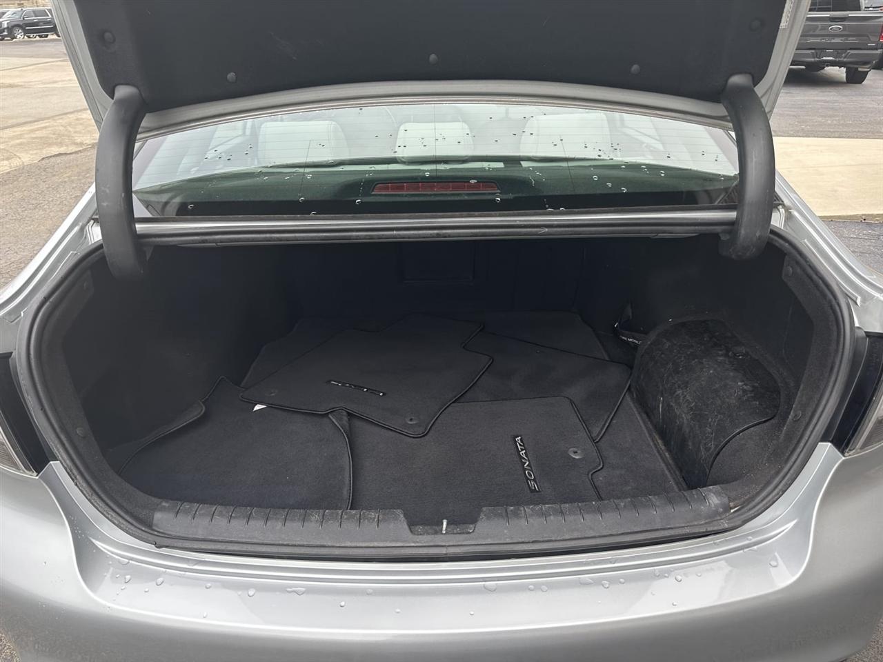 Hyundai Sonata Hybrid 4dr Sdn SE 2017