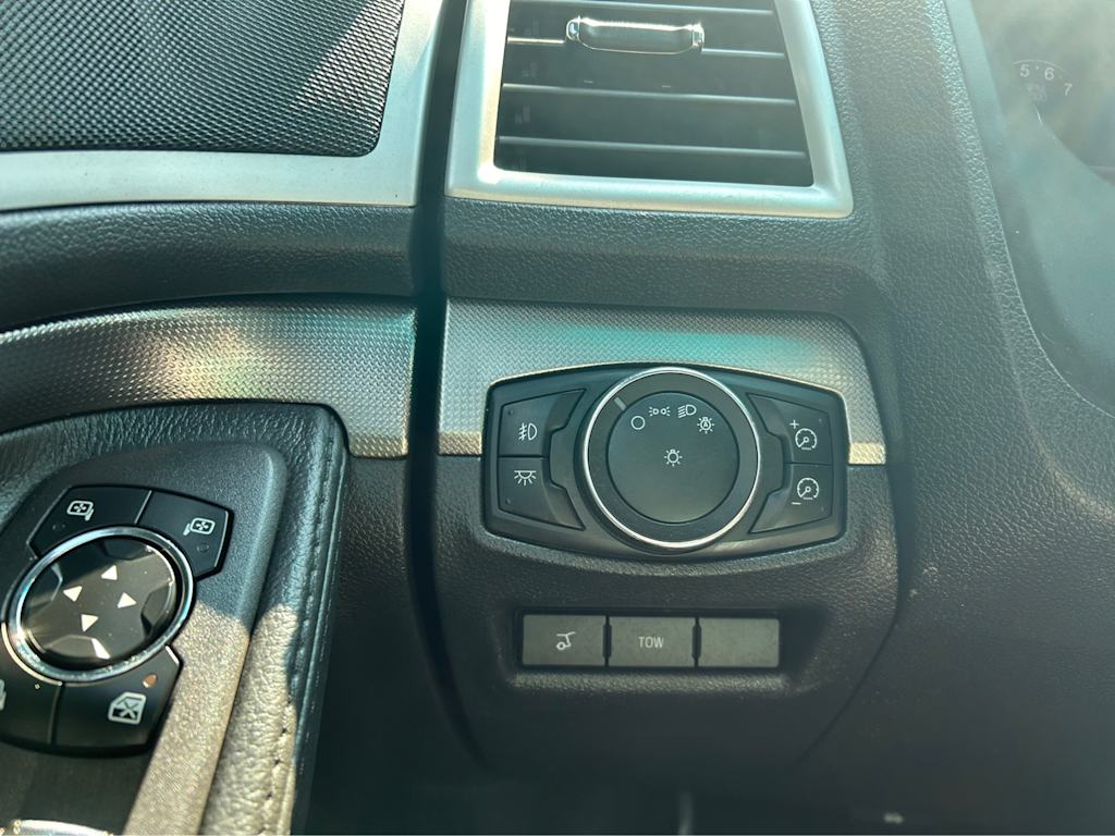 Ford Explorer Sport 4WD 2013