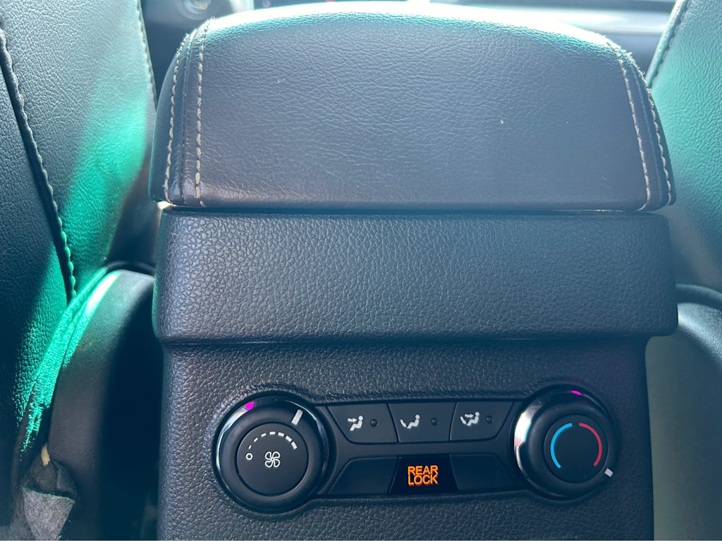 Ford Explorer Sport 4WD 2013