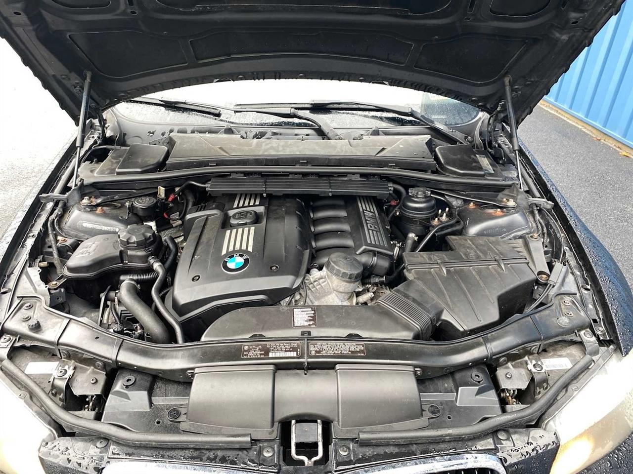 BMW 3-Series 328i xDrive SA 2011