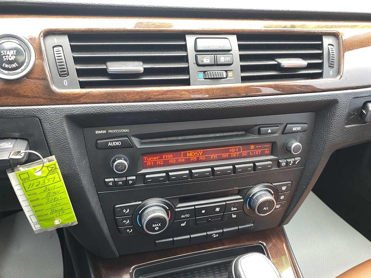 BMW 3-Series 328i xDrive SA 2011