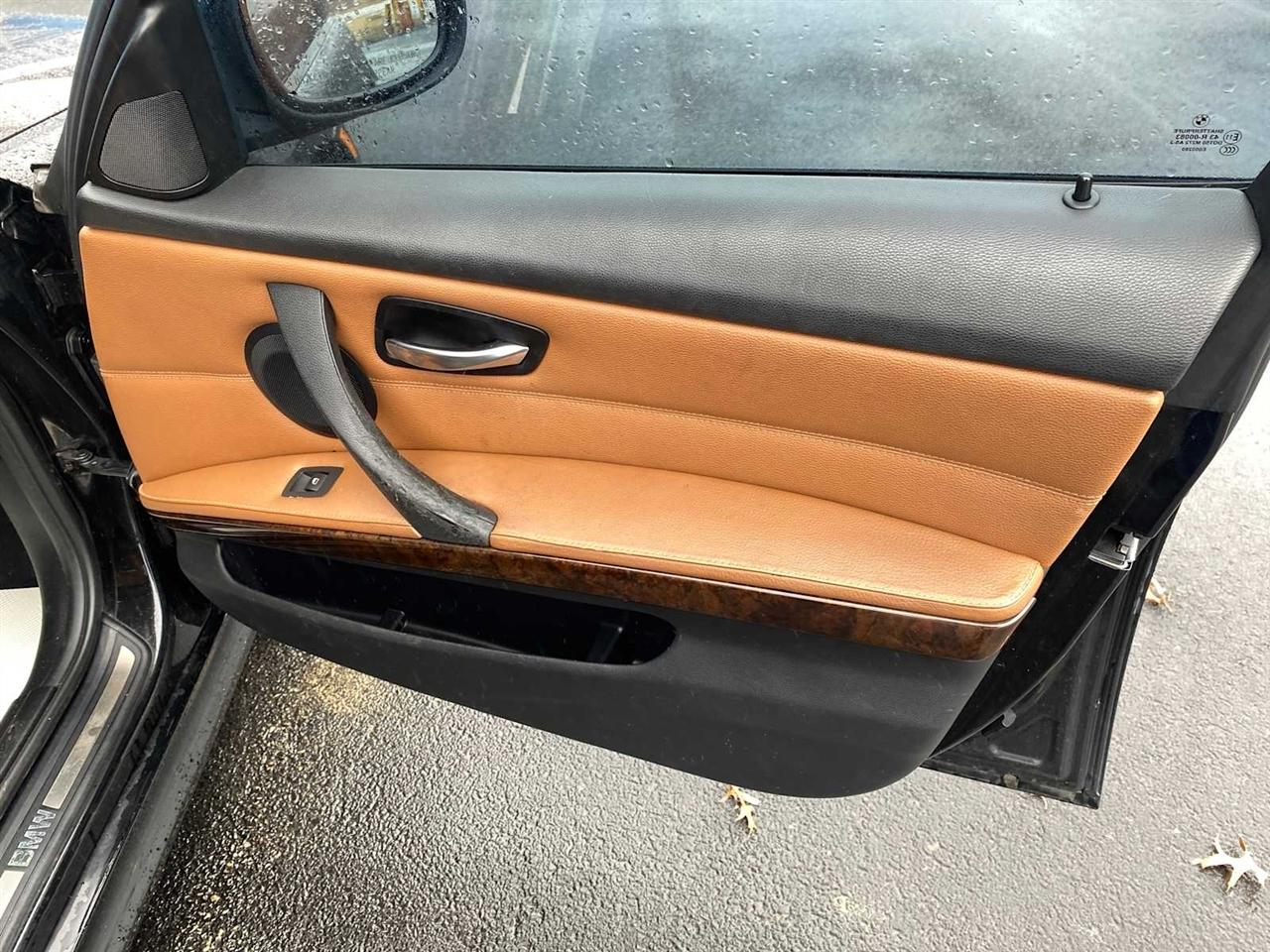 BMW 3-Series 328i xDrive SA 2011