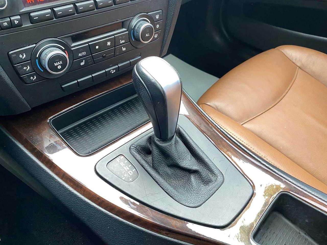 BMW 3-Series 328i xDrive SA 2011