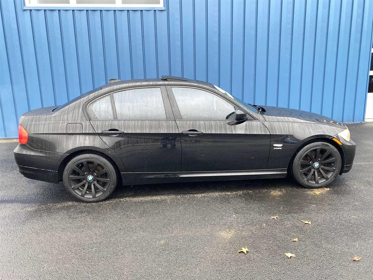 BMW 3-Series 328i xDrive SA 2011