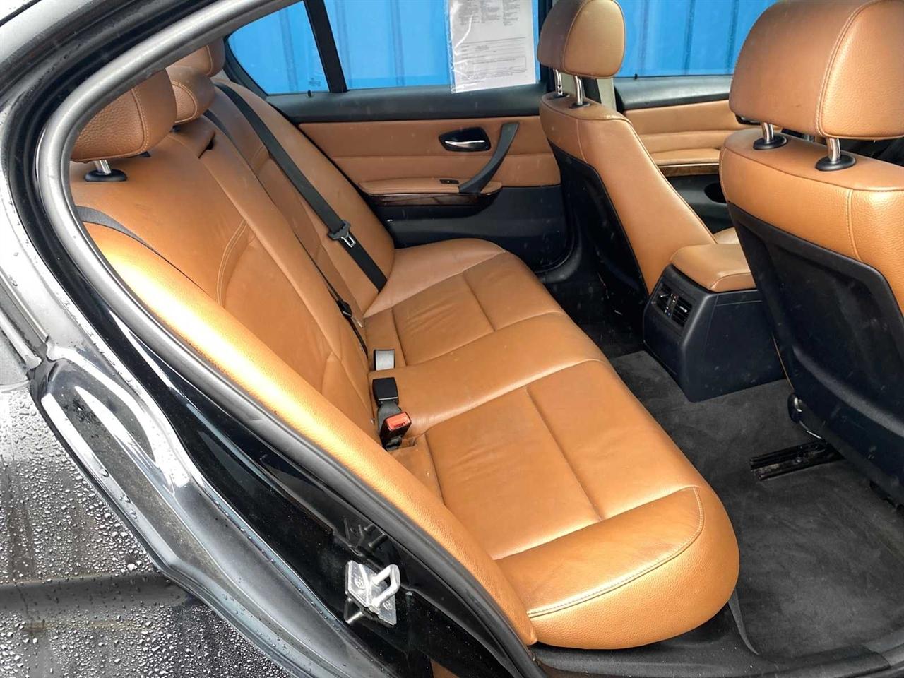 BMW 3-Series 328i xDrive SA 2011