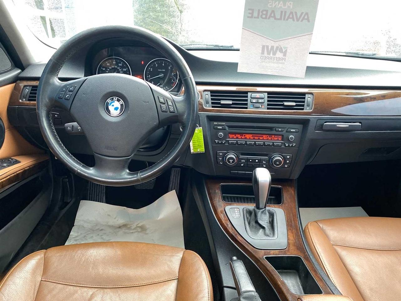 BMW 3-Series 328i xDrive SA 2011