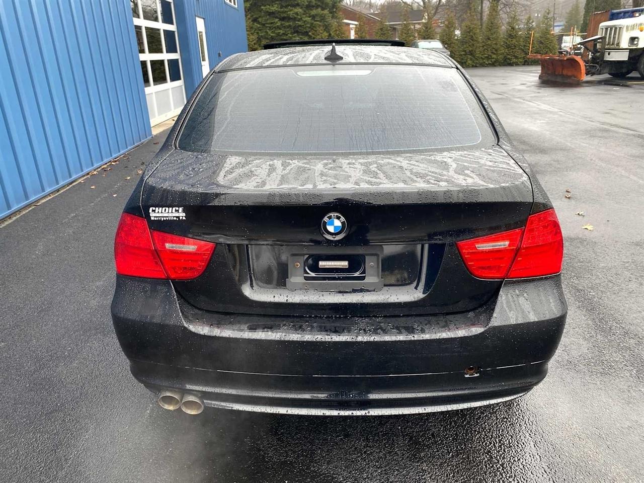 BMW 3-Series 328i xDrive SA 2011