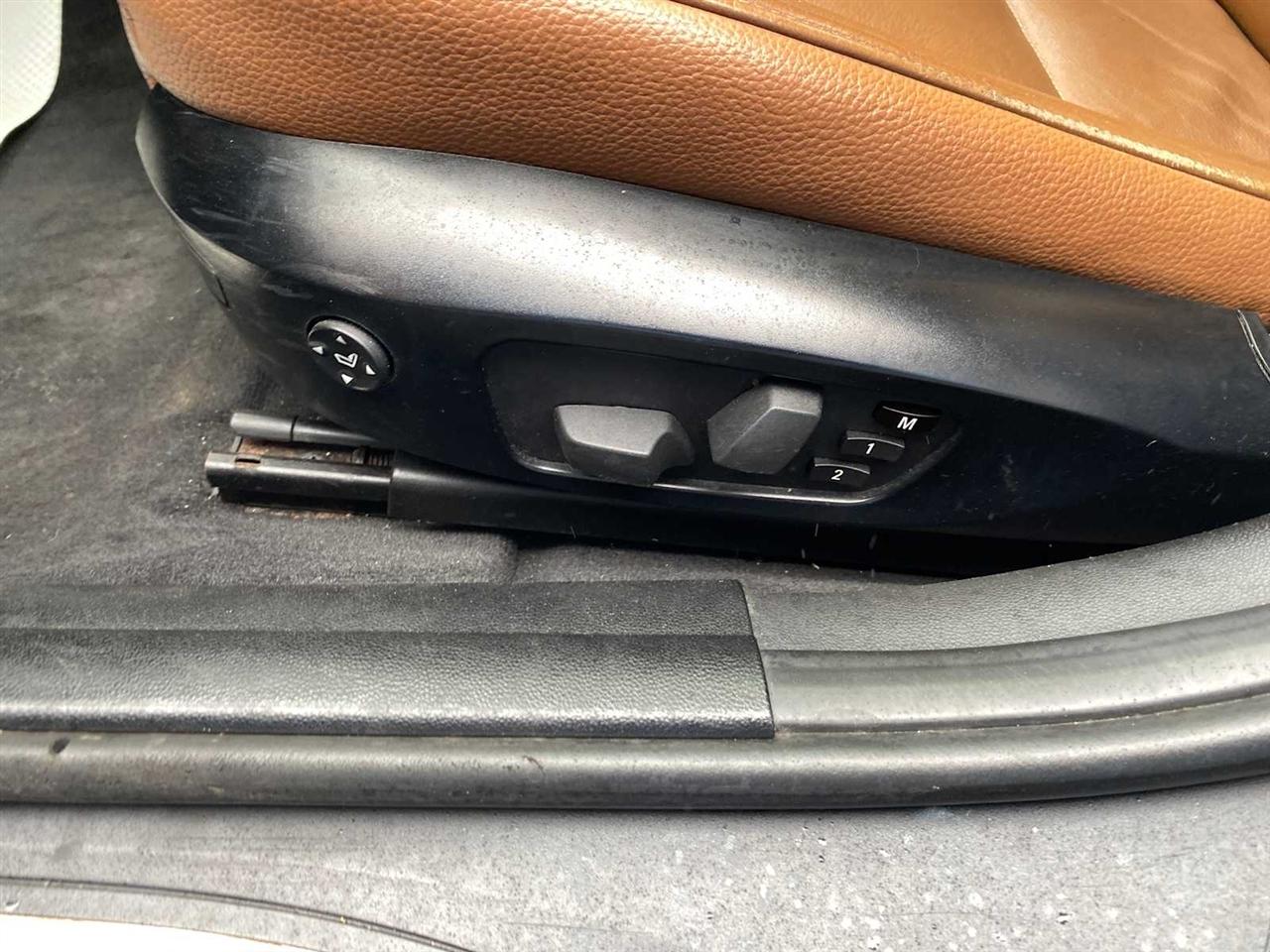 BMW 3-Series 328i xDrive SA 2011