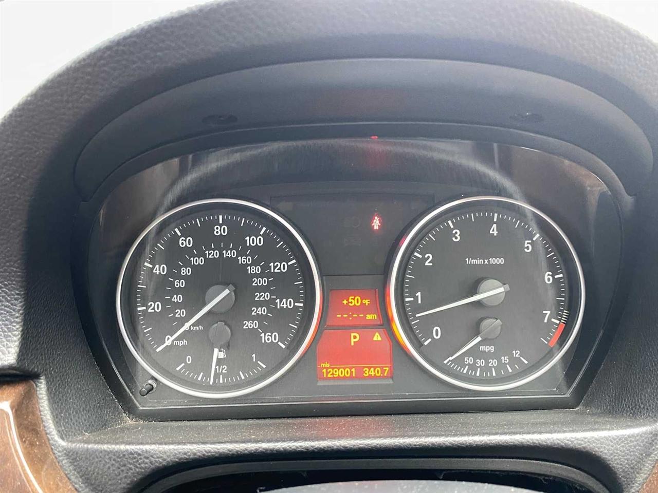 BMW 3-Series 328i xDrive SA 2011