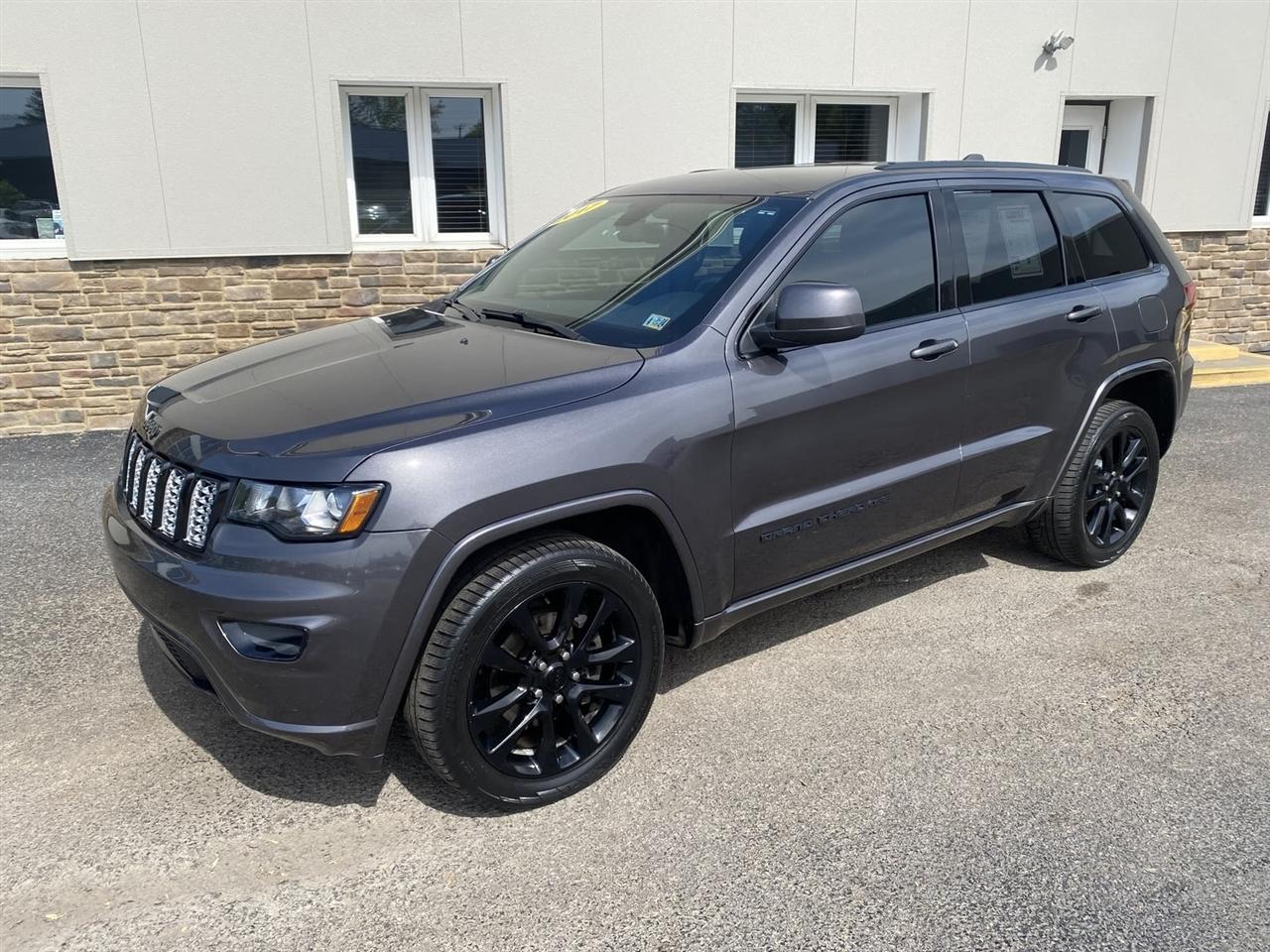 Jeep Grand Cherokee Laredo 4WD 2017