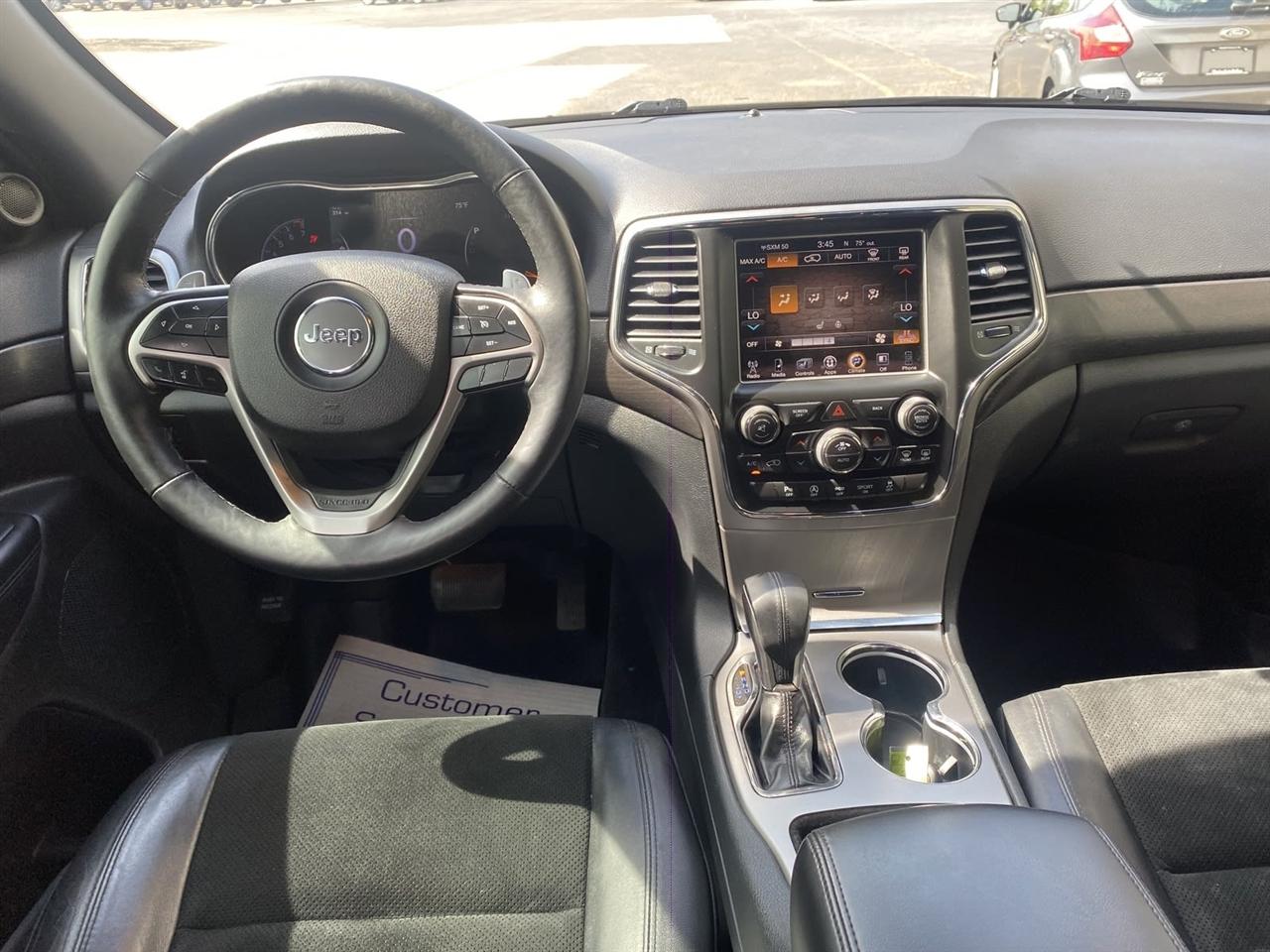 Jeep Grand Cherokee Laredo 4WD 2017