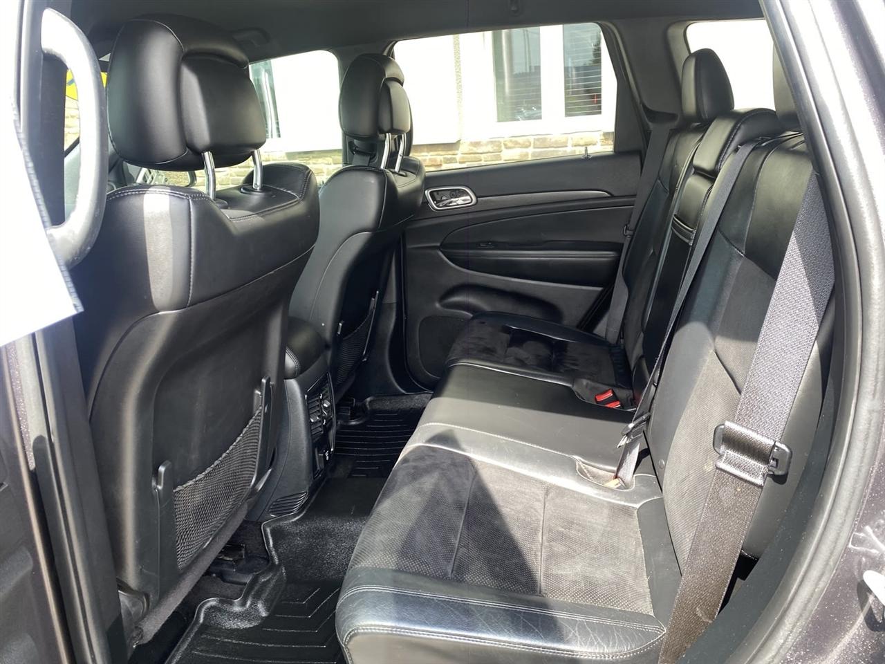 Jeep Grand Cherokee Laredo 4WD 2017