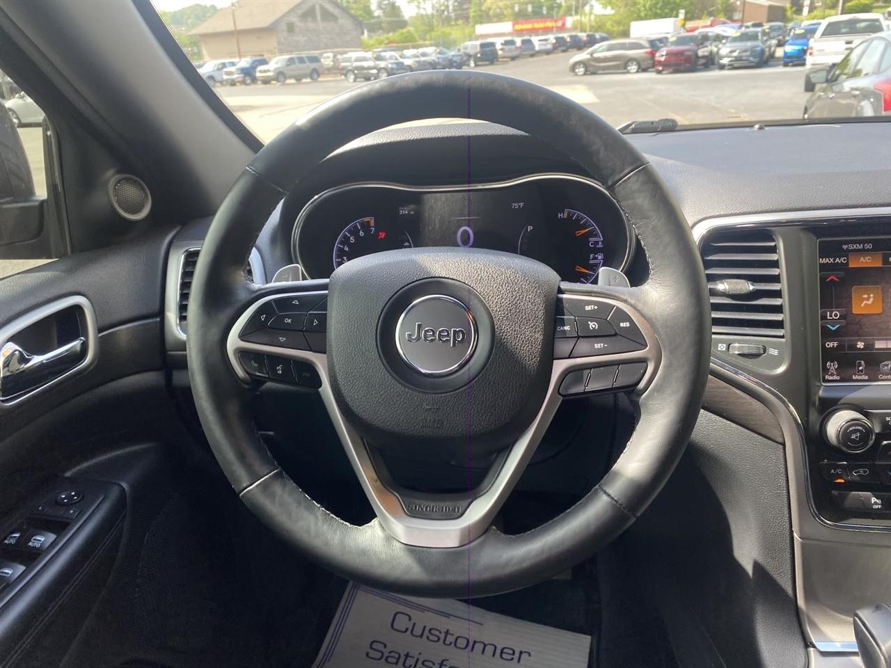Jeep Grand Cherokee Laredo 4WD 2017