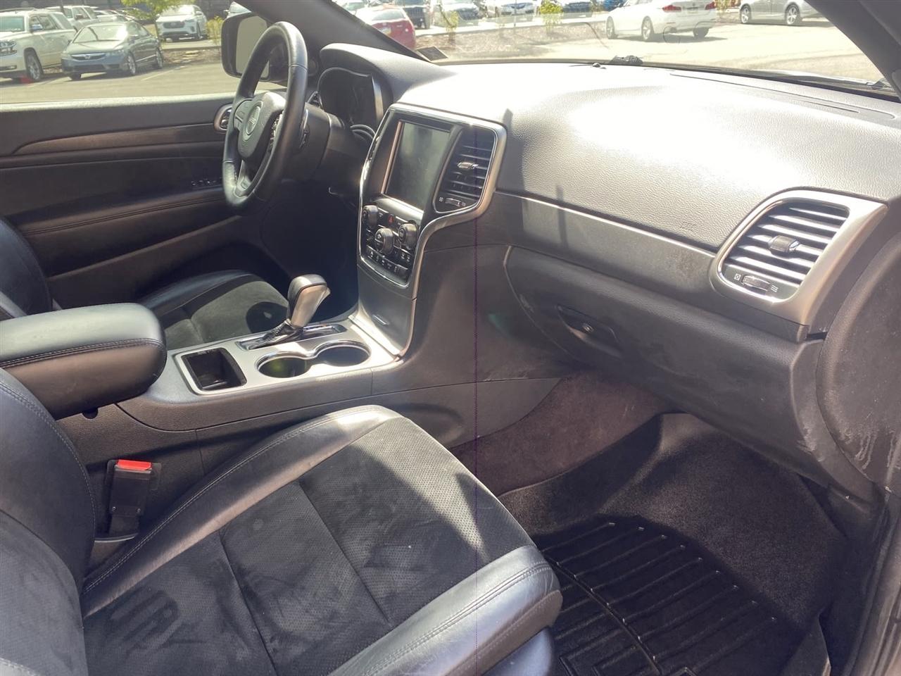 Jeep Grand Cherokee Laredo 4WD 2017