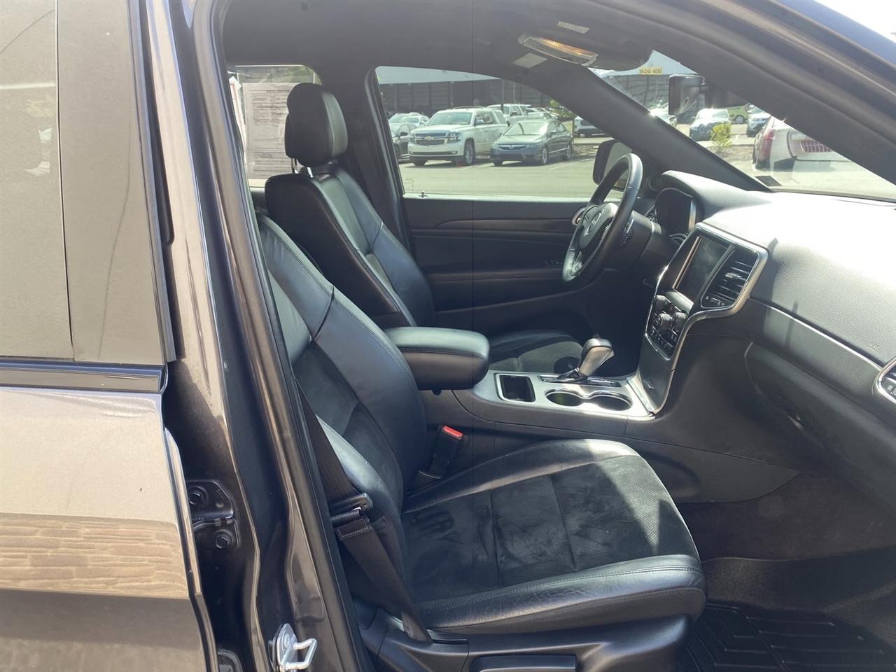 Jeep Grand Cherokee Laredo 4WD 2017