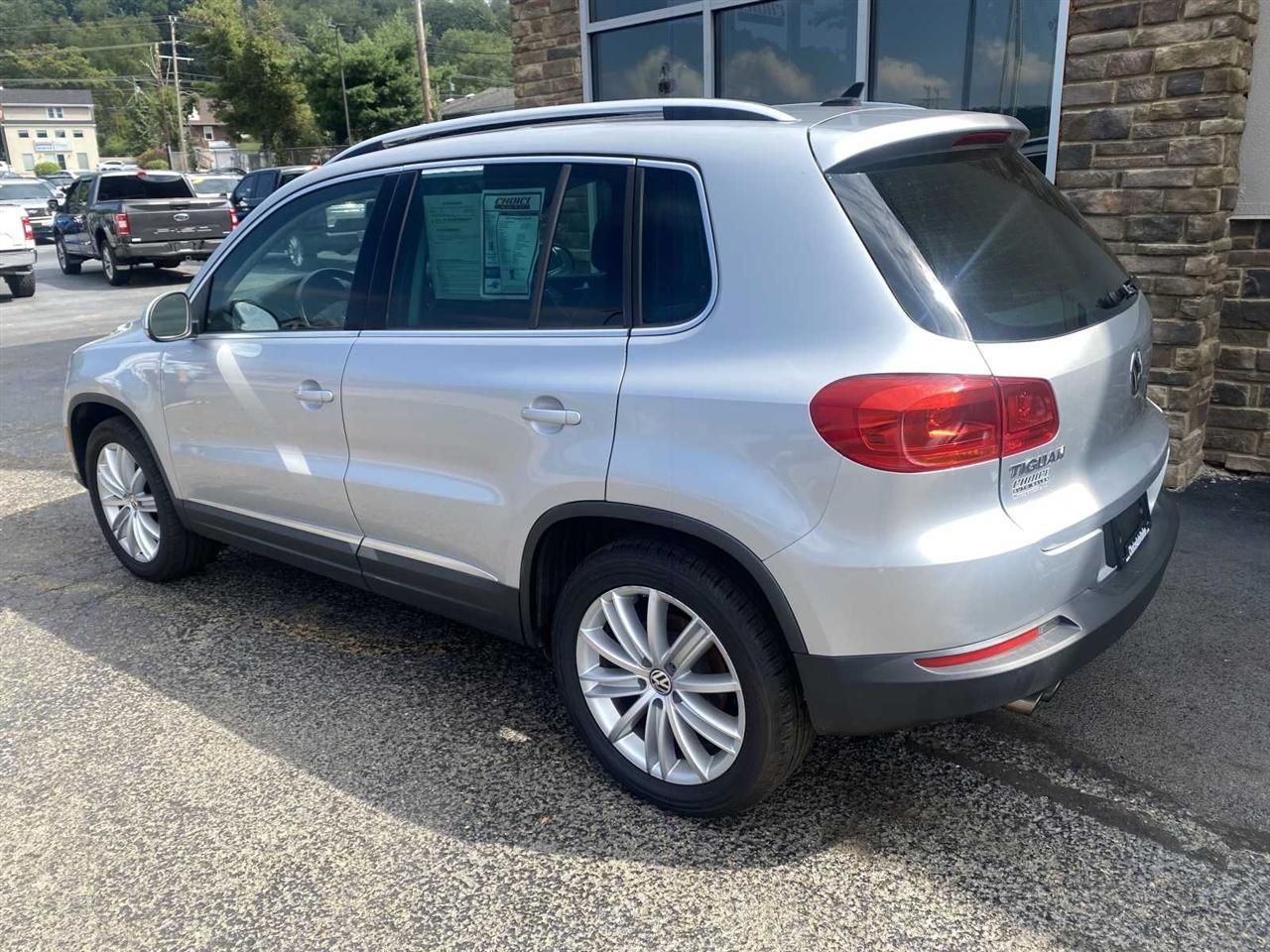 Volkswagen Tiguan SE 2012