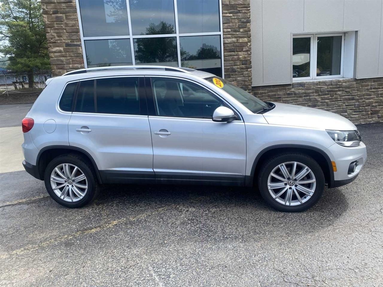 Volkswagen Tiguan SE 2012