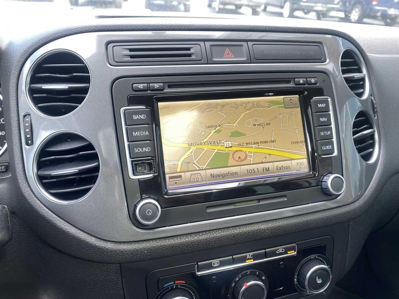 Volkswagen Tiguan SE 2012