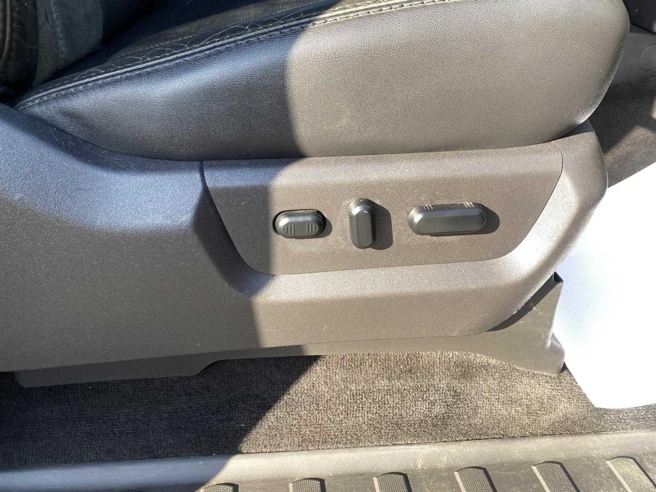 Ford F-350 SD Lariat SuperCab 4WD 2011