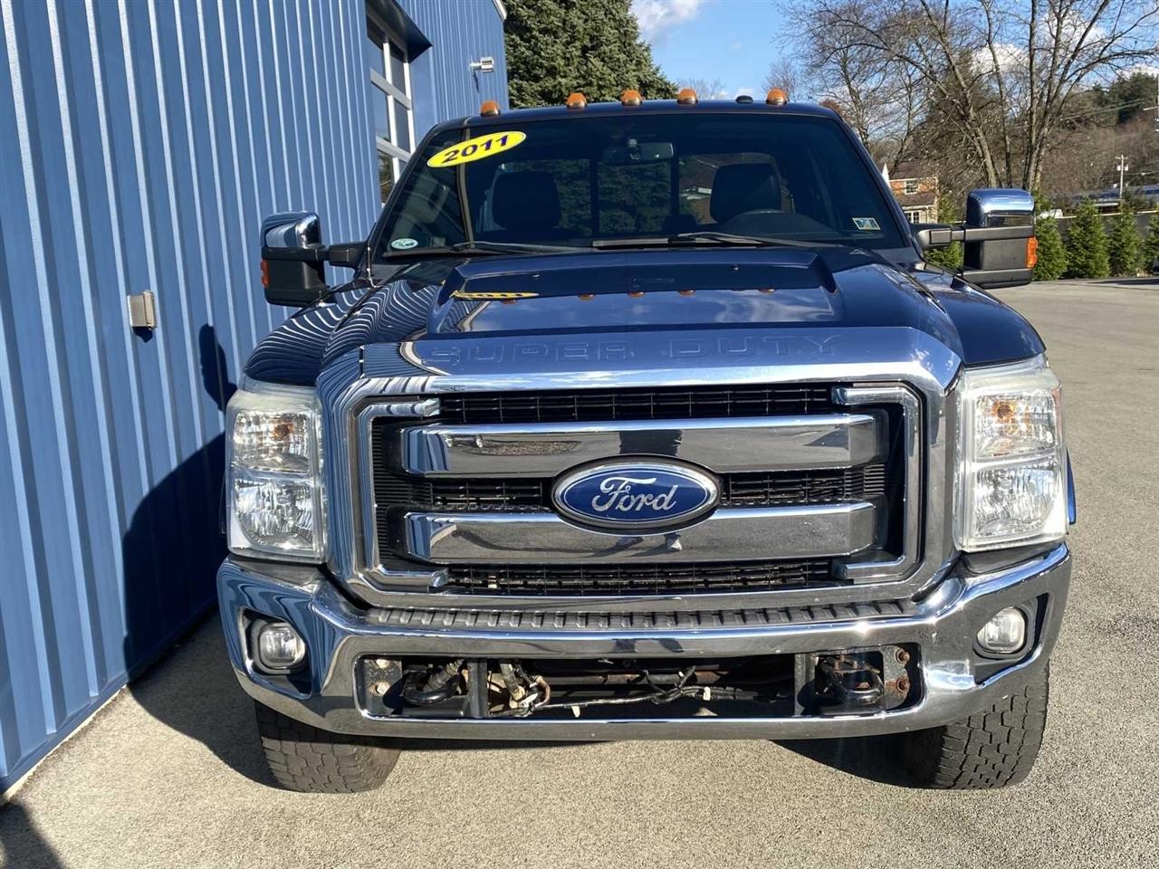 Ford F-350 SD Lariat SuperCab 4WD 2011