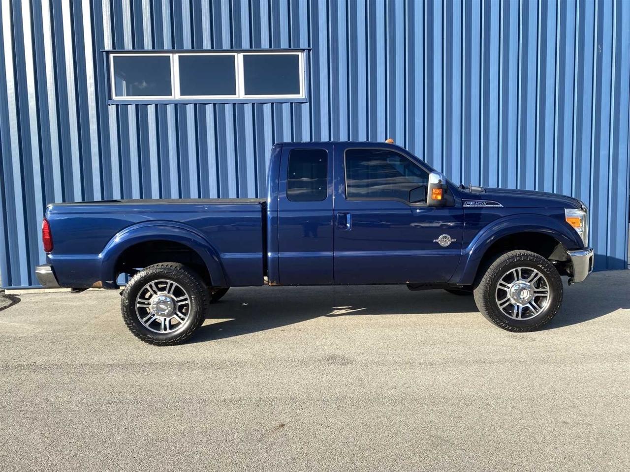 Ford F-350 SD Lariat SuperCab 4WD 2011