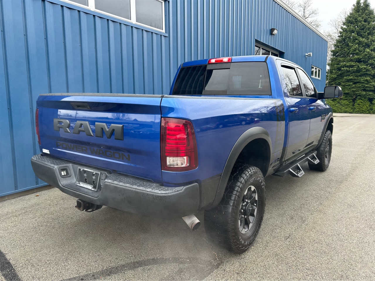 RAM 2500 Power Wagon Crew Cab SWB 4WD 2017