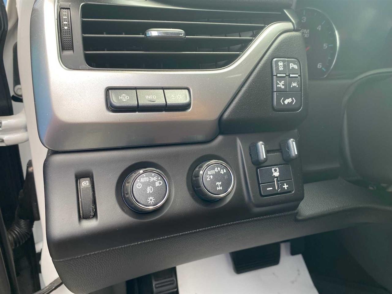 Chevrolet Suburban Premier 4WD 2020