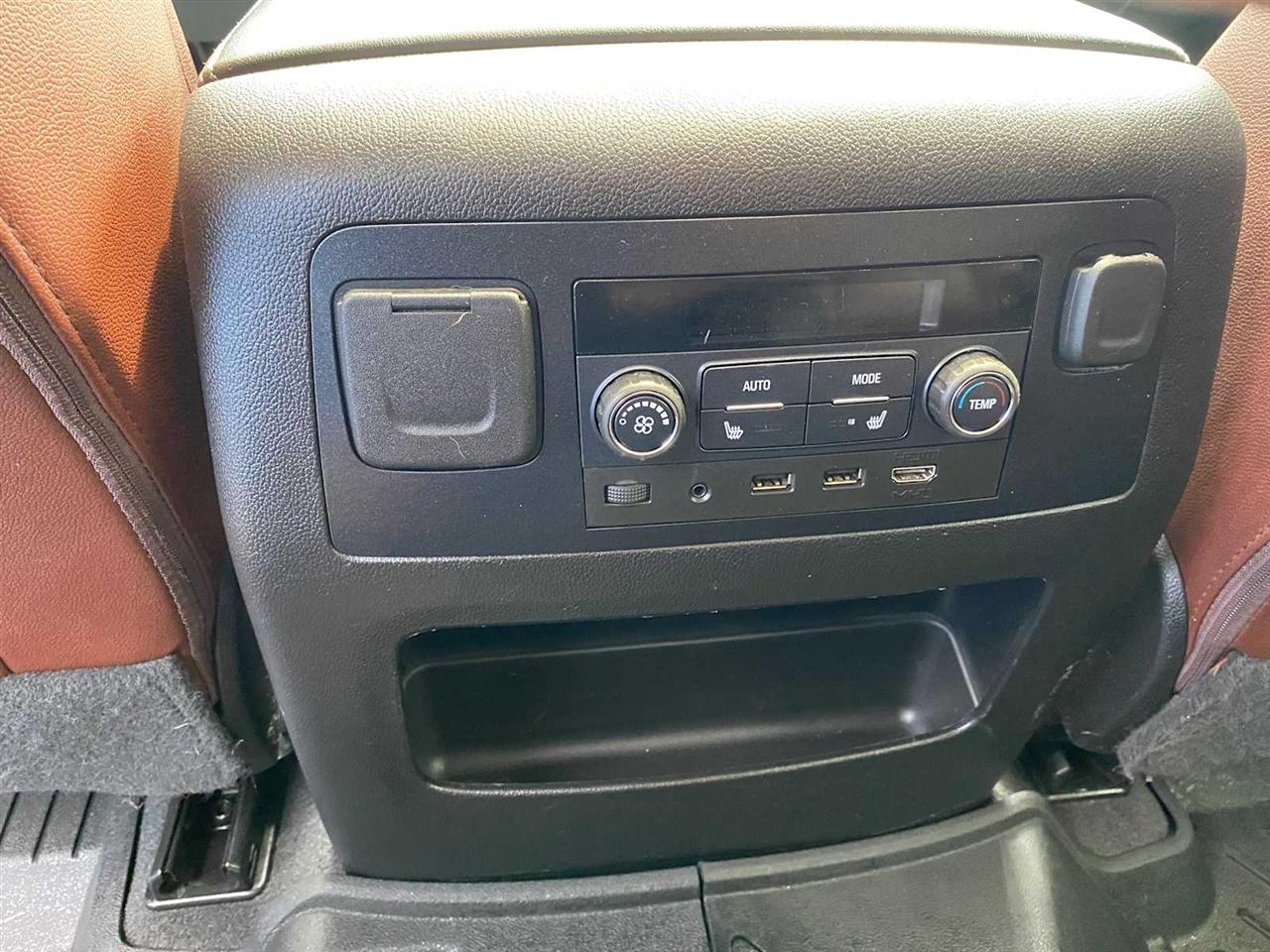 Chevrolet Suburban Premier 4WD 2020