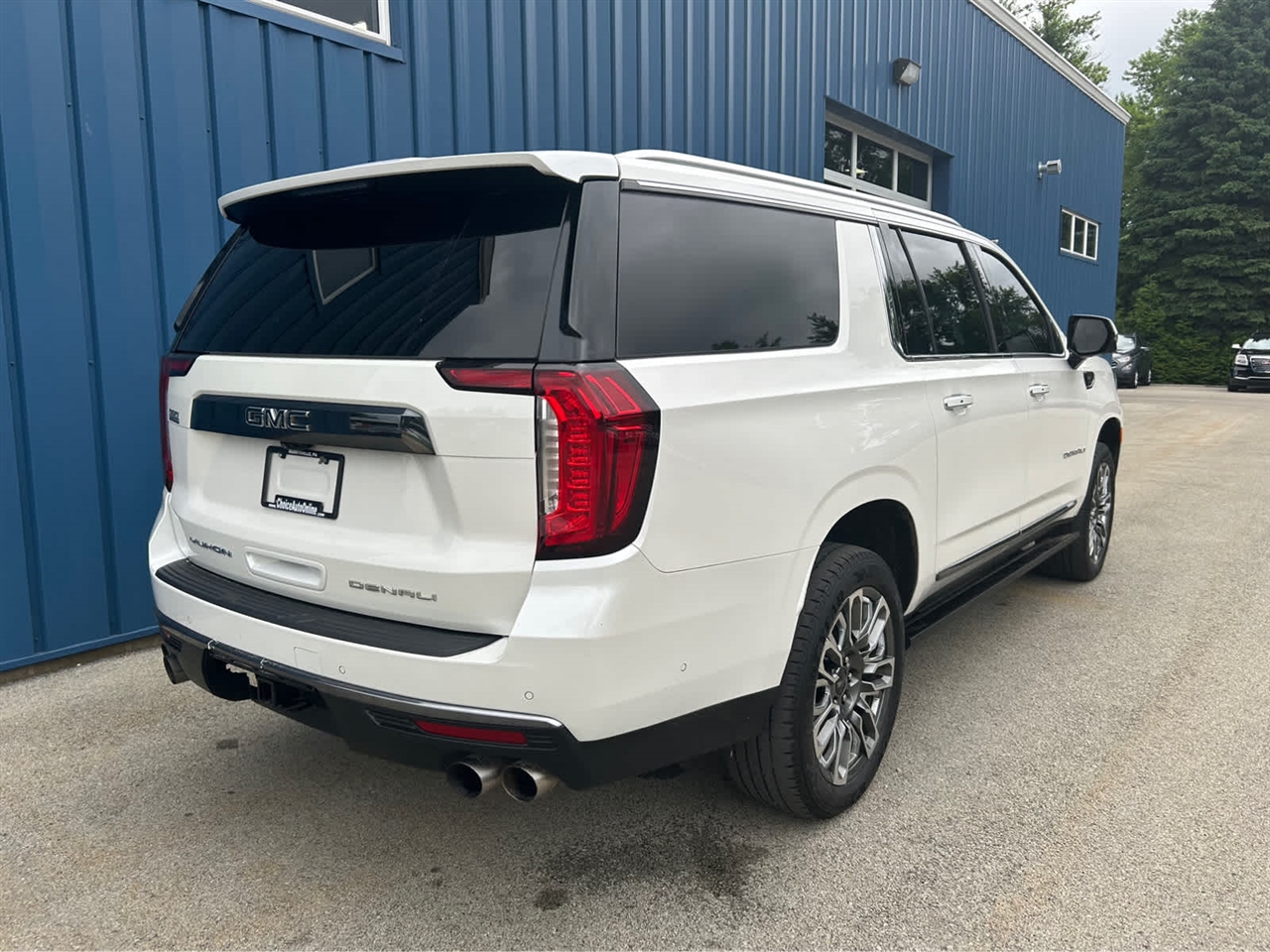 GMC Yukon XL Denali Ultimate 4WD 2023