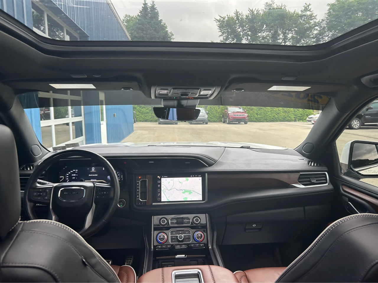 GMC Yukon XL Denali Ultimate 4WD 2023