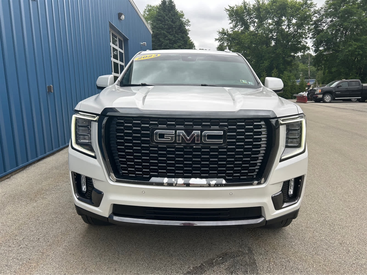 GMC Yukon XL Denali Ultimate 4WD 2023