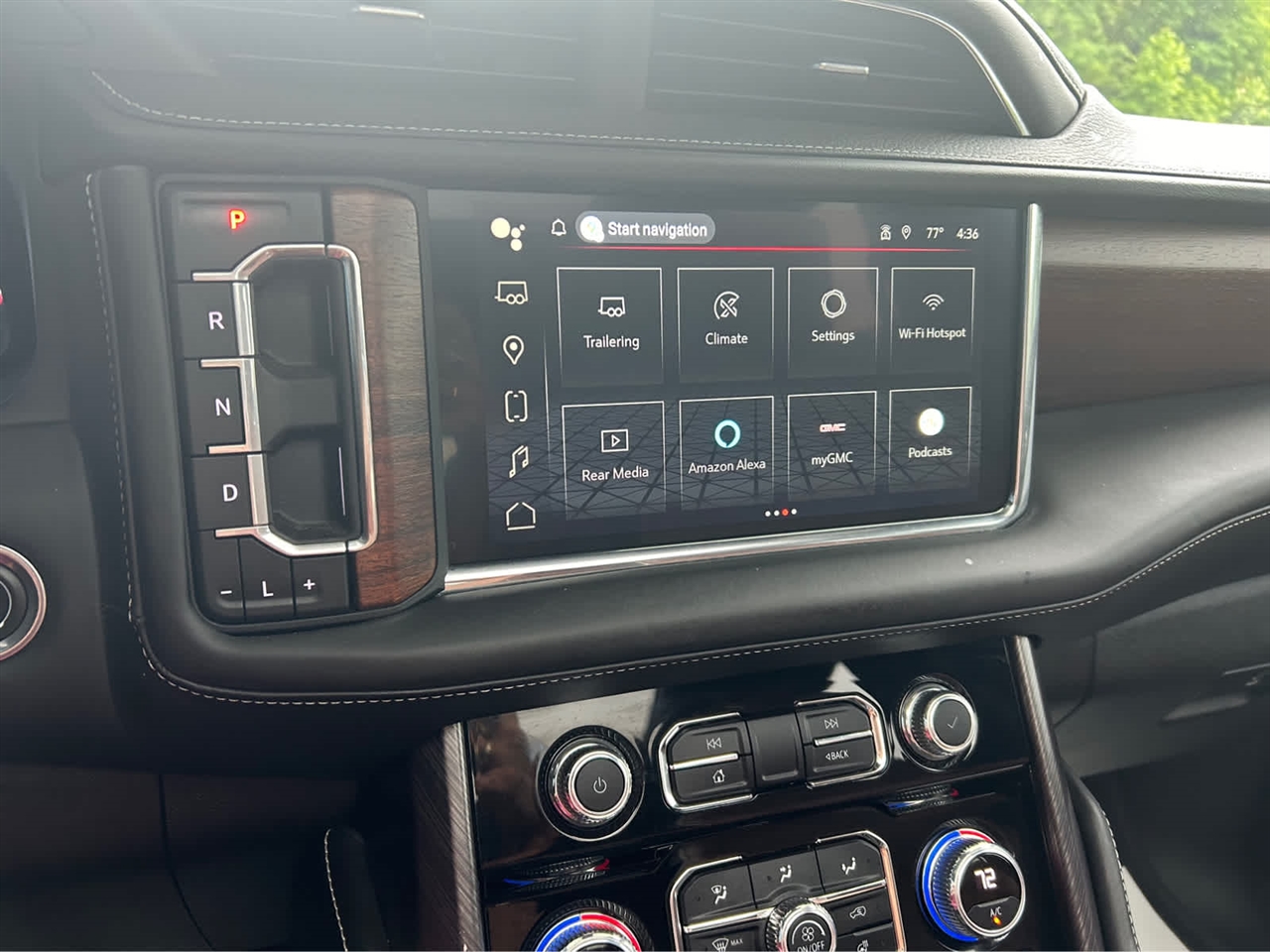 GMC Yukon XL Denali Ultimate 4WD 2023