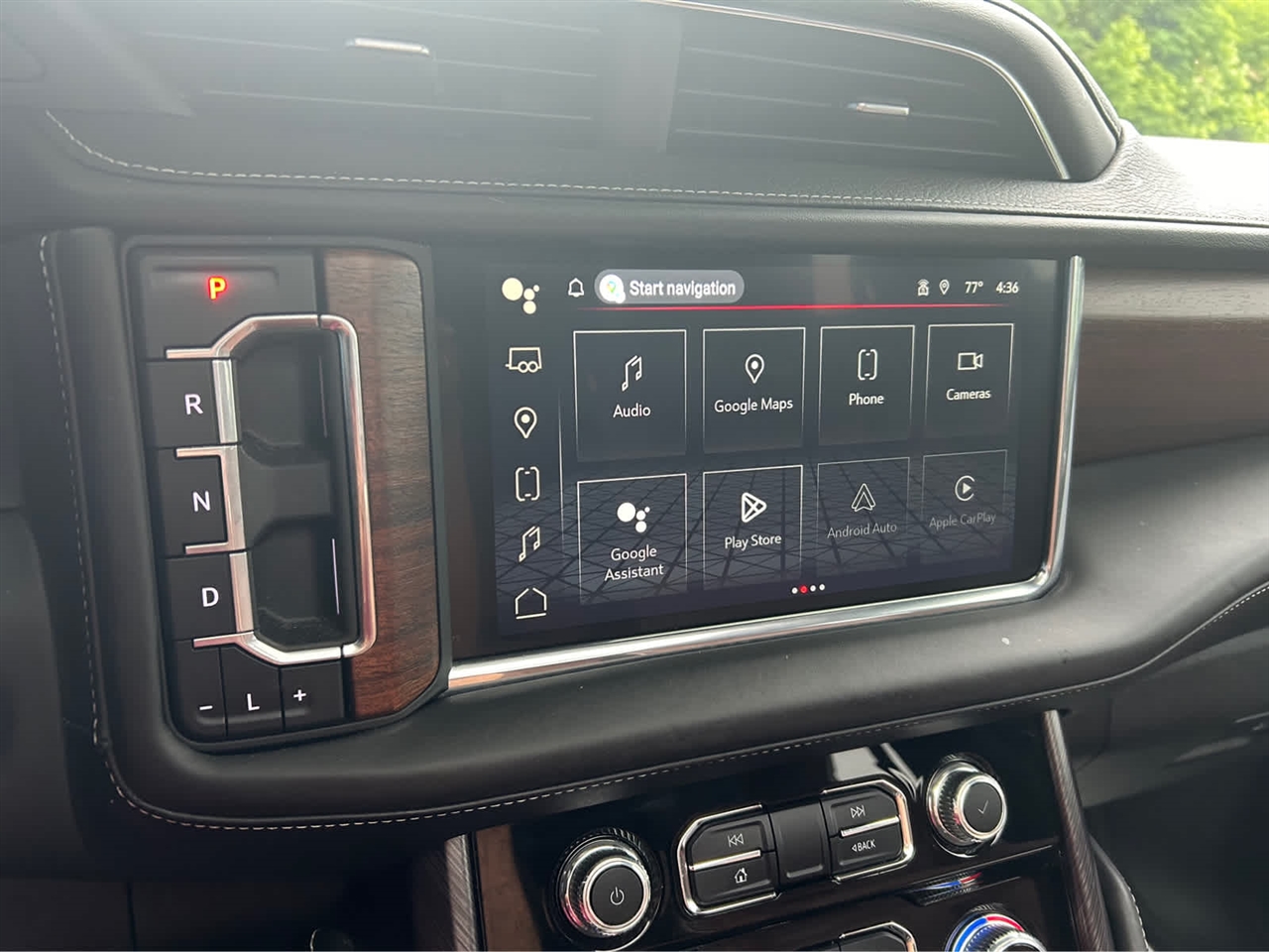 GMC Yukon XL Denali Ultimate 4WD 2023