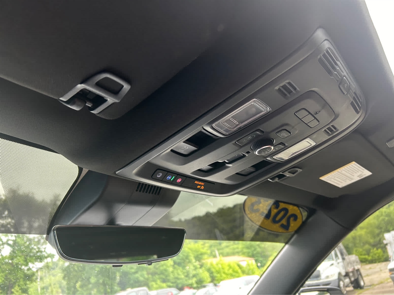 GMC Yukon XL Denali Ultimate 4WD 2023