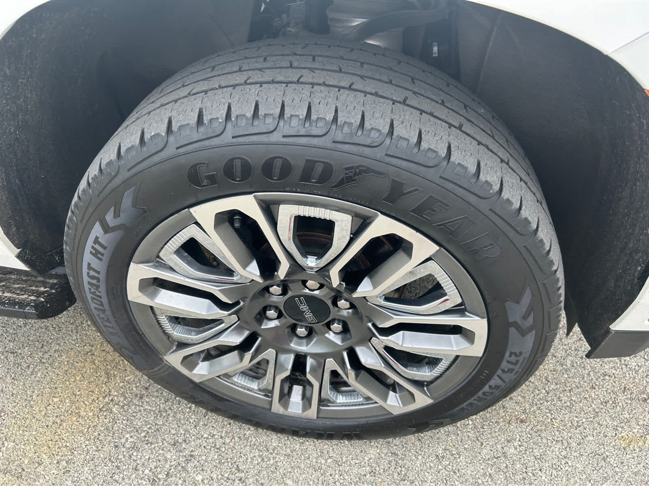 GMC Yukon XL Denali Ultimate 4WD 2023