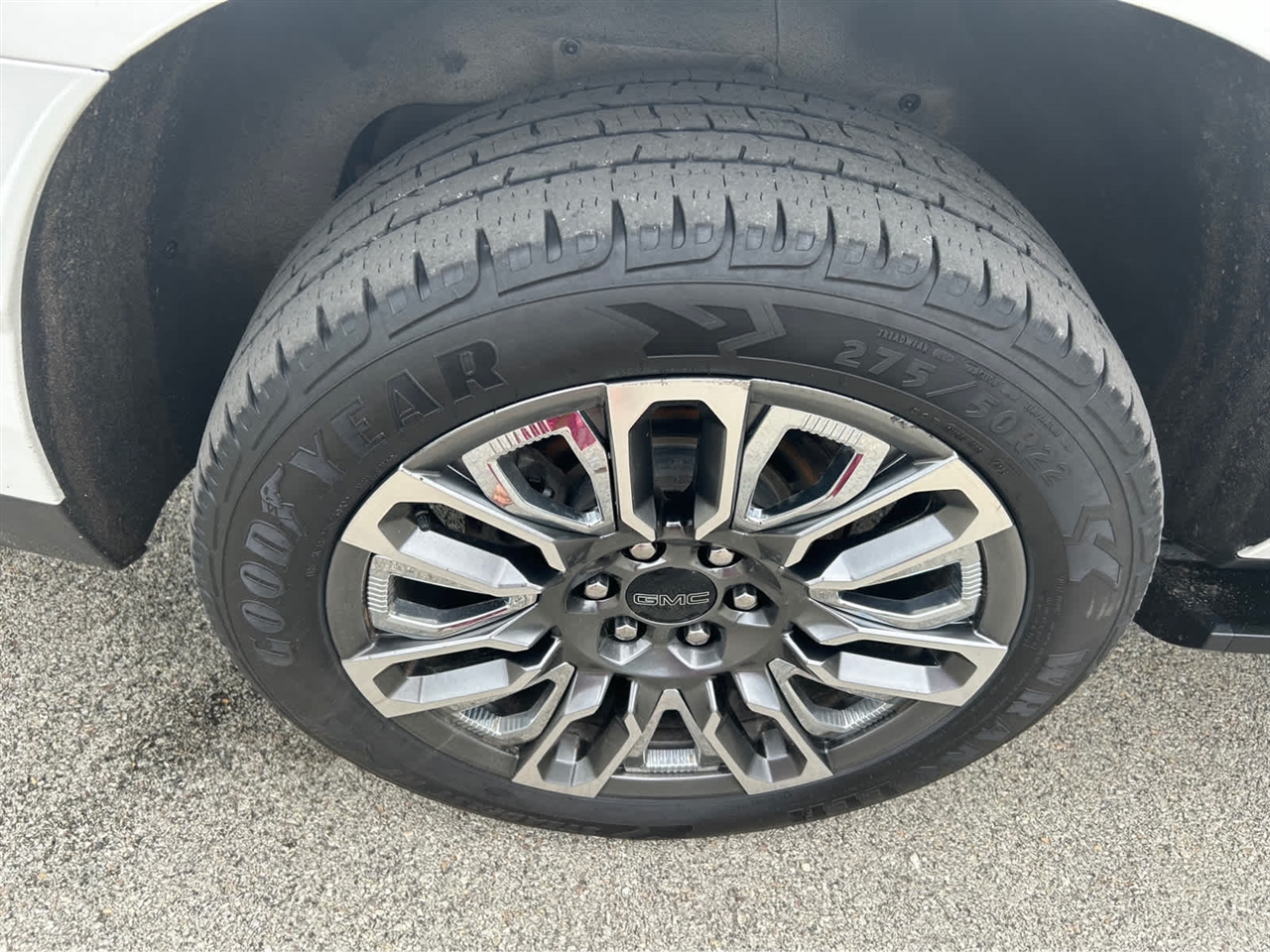 GMC Yukon XL Denali Ultimate 4WD 2023