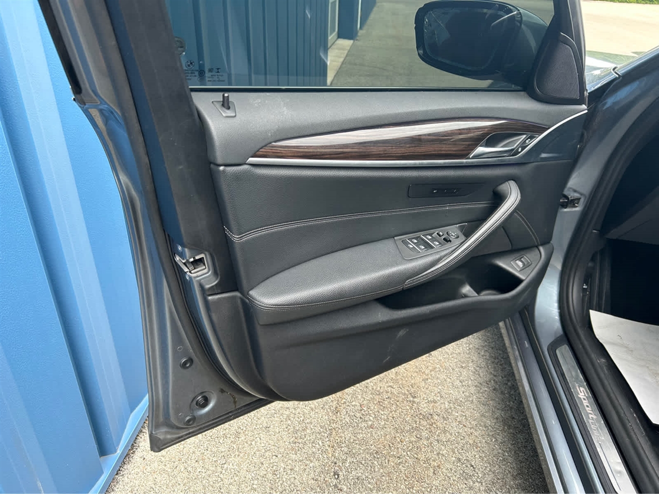 BMW 5-Series 530i xDrive 2020