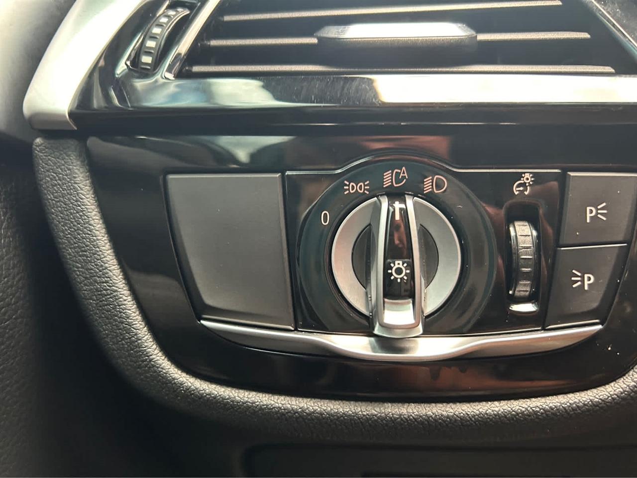 BMW 5-Series 530i xDrive 2020