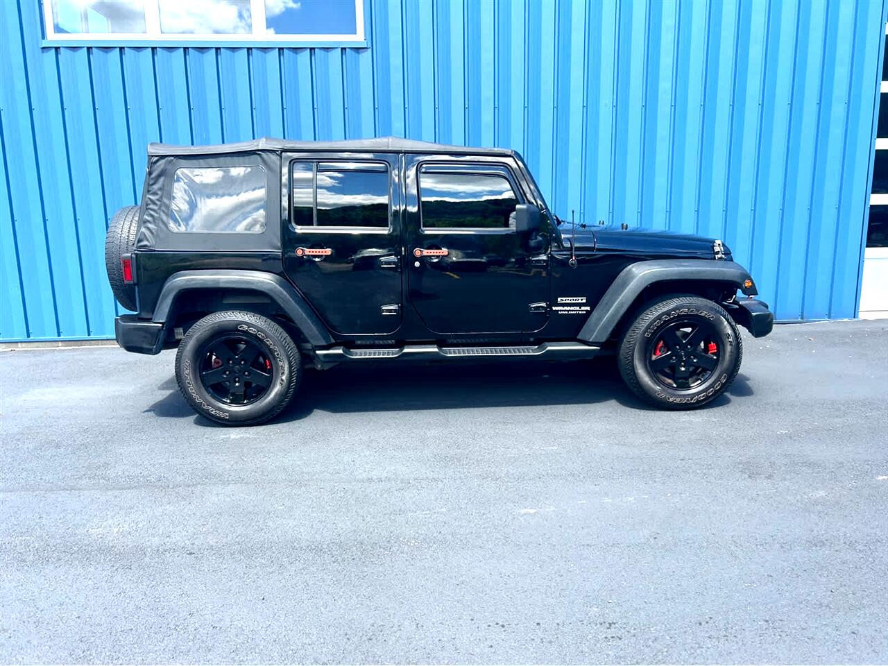 Jeep Wrangler Unlimited Sport 4WD 2014 Jeep Wrangler Unlimited Sport 4WD 2014