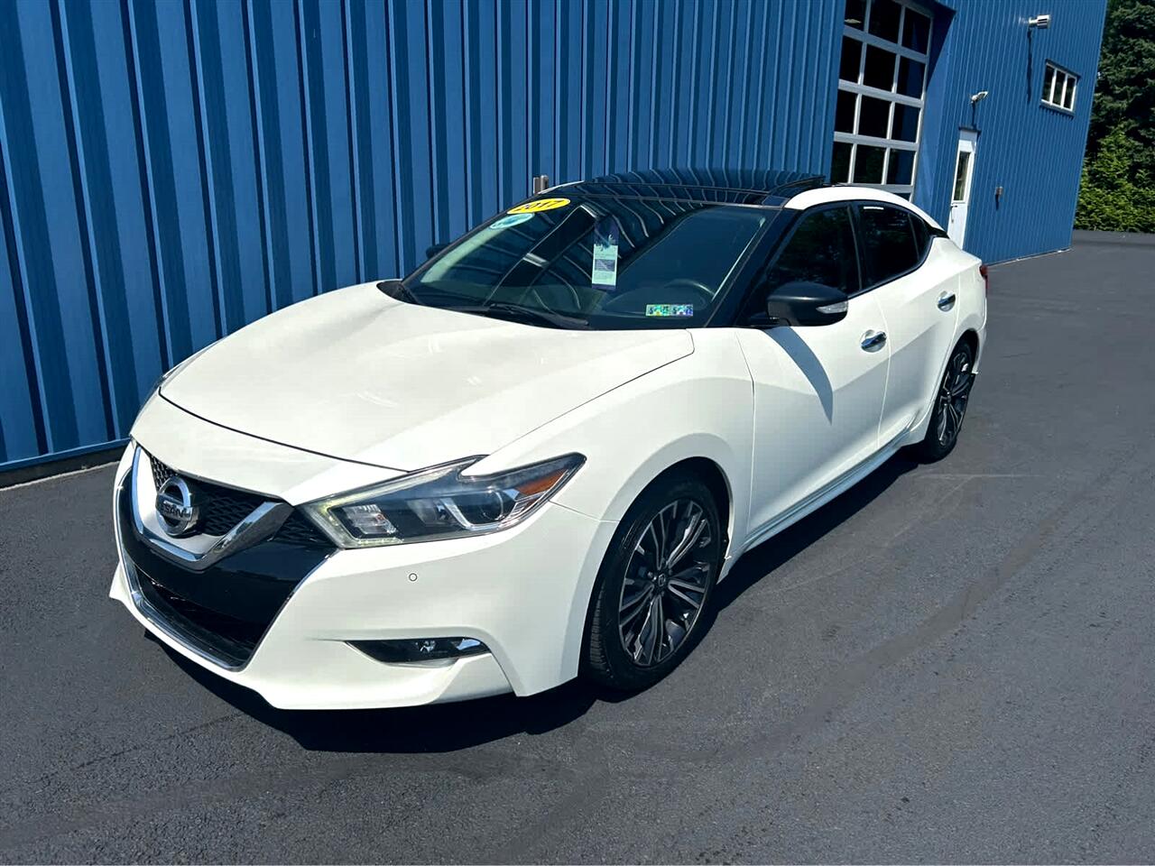 2017 Nissan Maxima SL photo 2