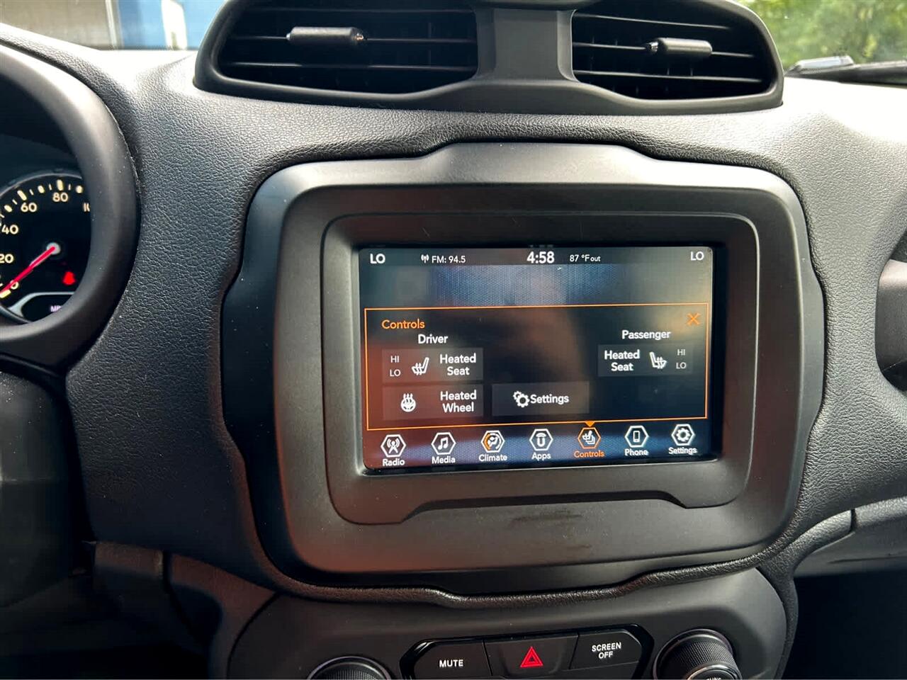 Jeep Renegade Latitude 4WD 2019 Jeep Renegade Latitude 4WD 2019