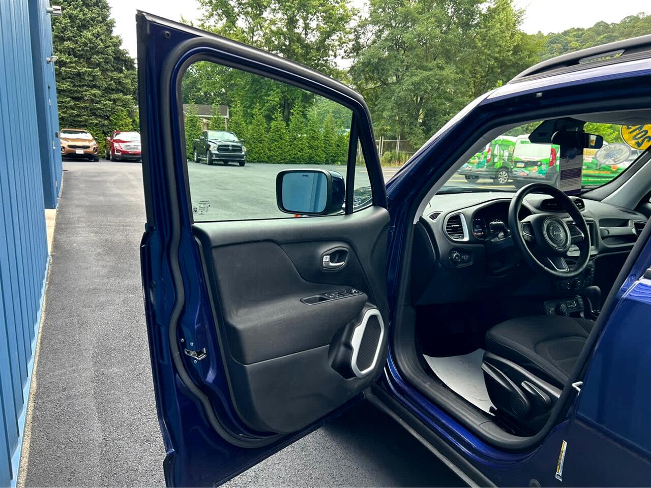 Jeep Renegade Latitude 4WD 2019 Jeep Renegade Latitude 4WD 2019